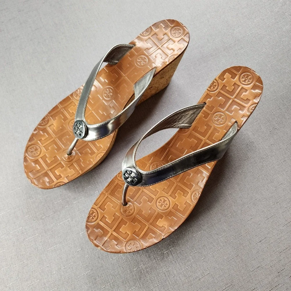 Tory Burch Thora Wedge Sandal Metallic Grey Leather Cork Platform Womens 10.5